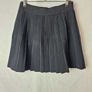 NWT Mango Pleated Knitted Mini Skirt in Black Size M